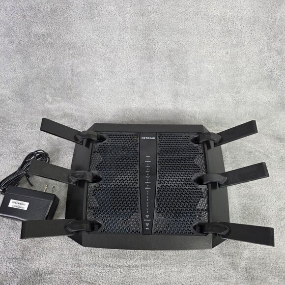 Netgear Nighthawk X6 AC3200 Tri-Band WiFi Router R8000 With Power Adapter TESTED - Picture 4 of 8